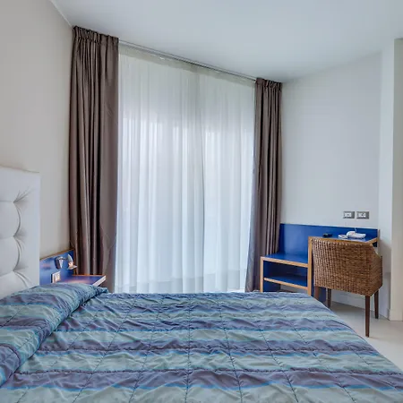 Delle Rose Hotel 4*