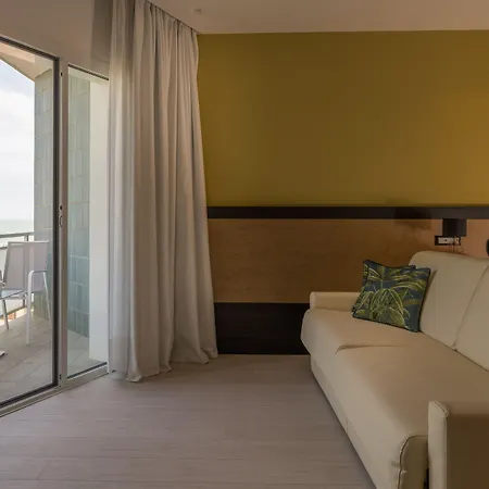 Delle Rose Hotel 4*