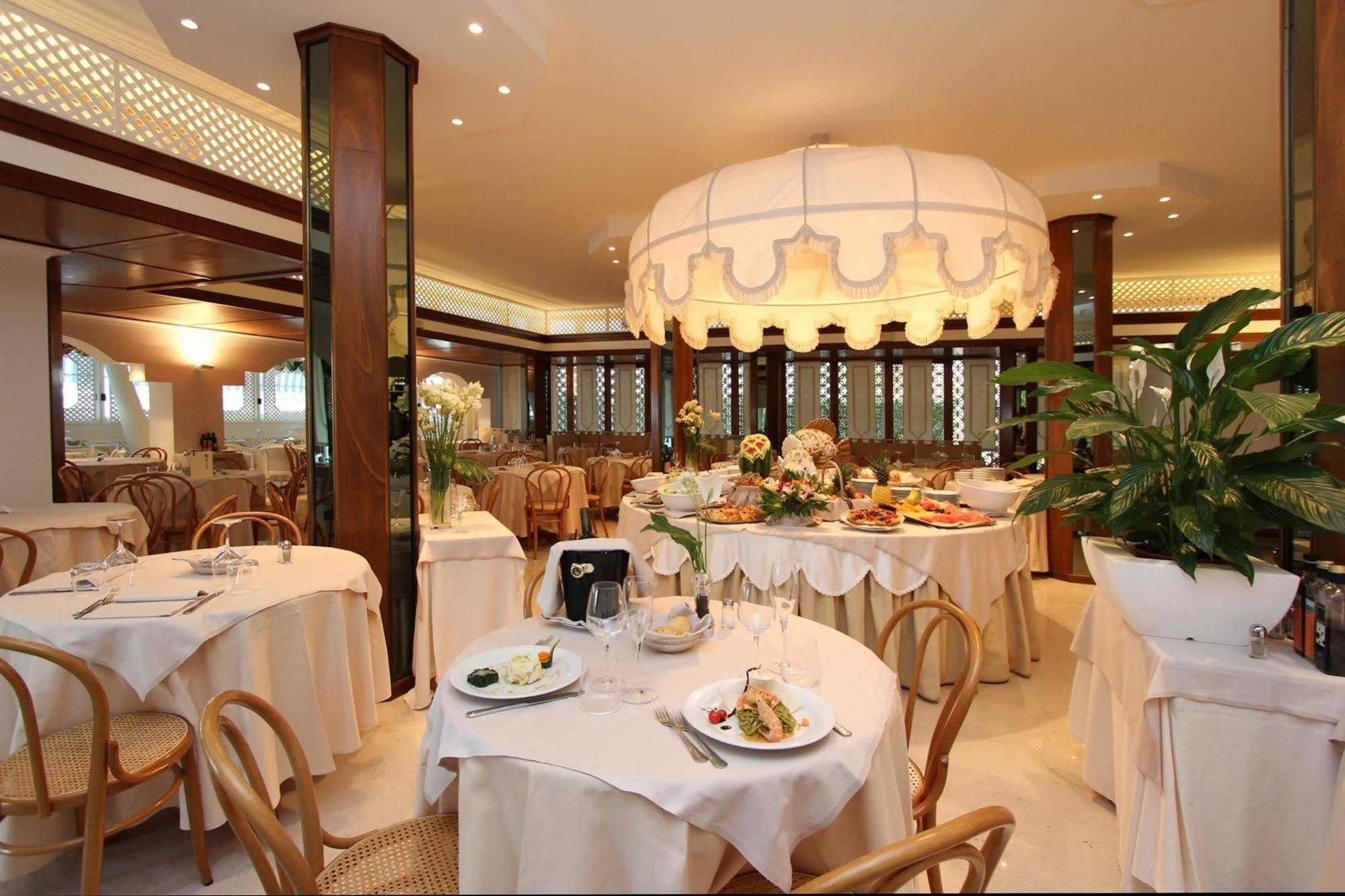 Hotel Delle Rose 4*